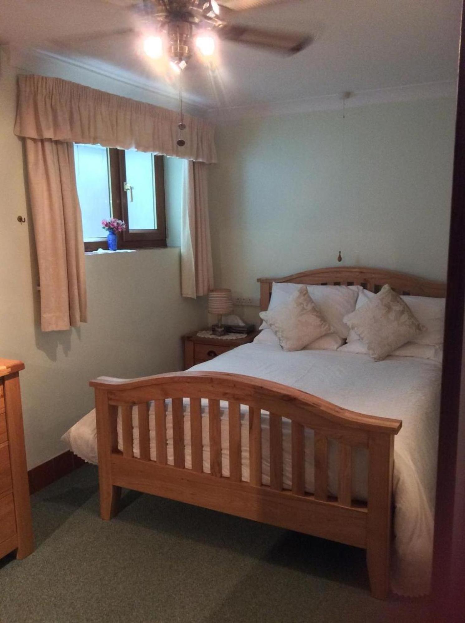 Room In Guest Room - Orchard Manor, Fore Street, Probus, Cornwall Труро Экстерьер фото